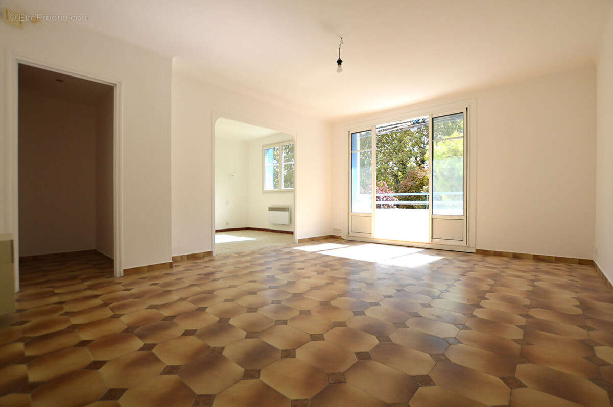 Appartement à MARSEILLE-12E