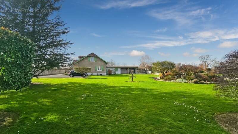 Maison à vendre 6 pièces avec grand garage et parc arboré AUREILHAN (65) - photo 3