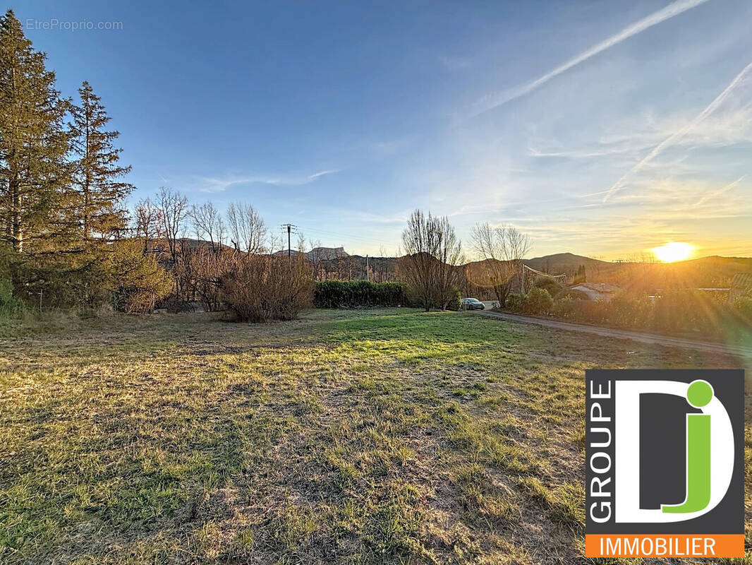 Terrain à AOUSTE-SUR-SYE
