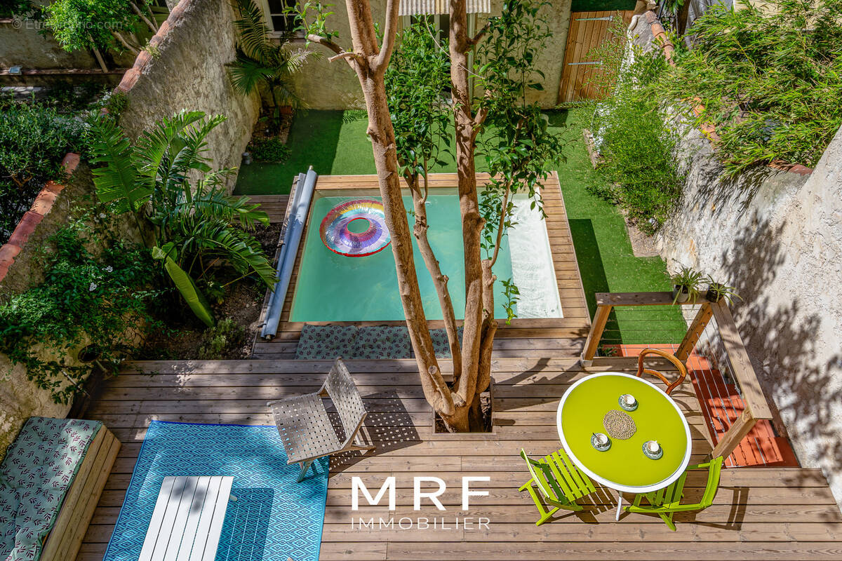 Appartement à MARSEILLE-5E