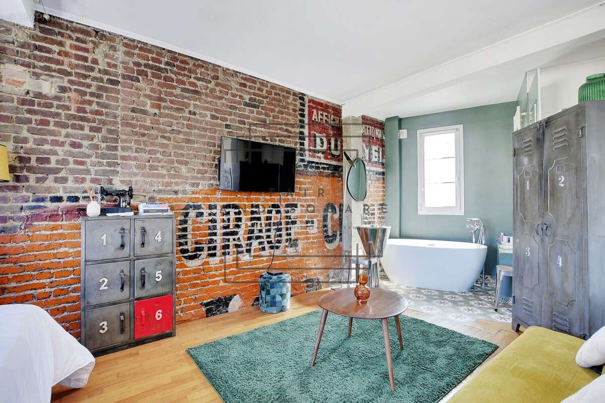 Appartement à NEUILLY-SUR-SEINE