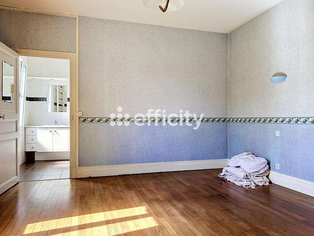 Maison 180 m² à Vouvray  - photo 9