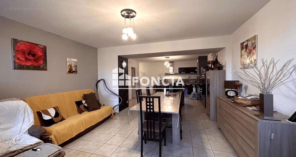 Appartement à VIRIGNIN