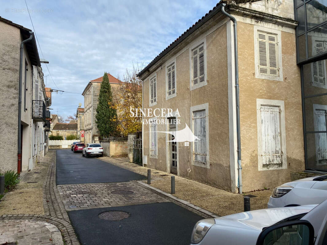 Maison 35 m² à Riberac  - photo 3