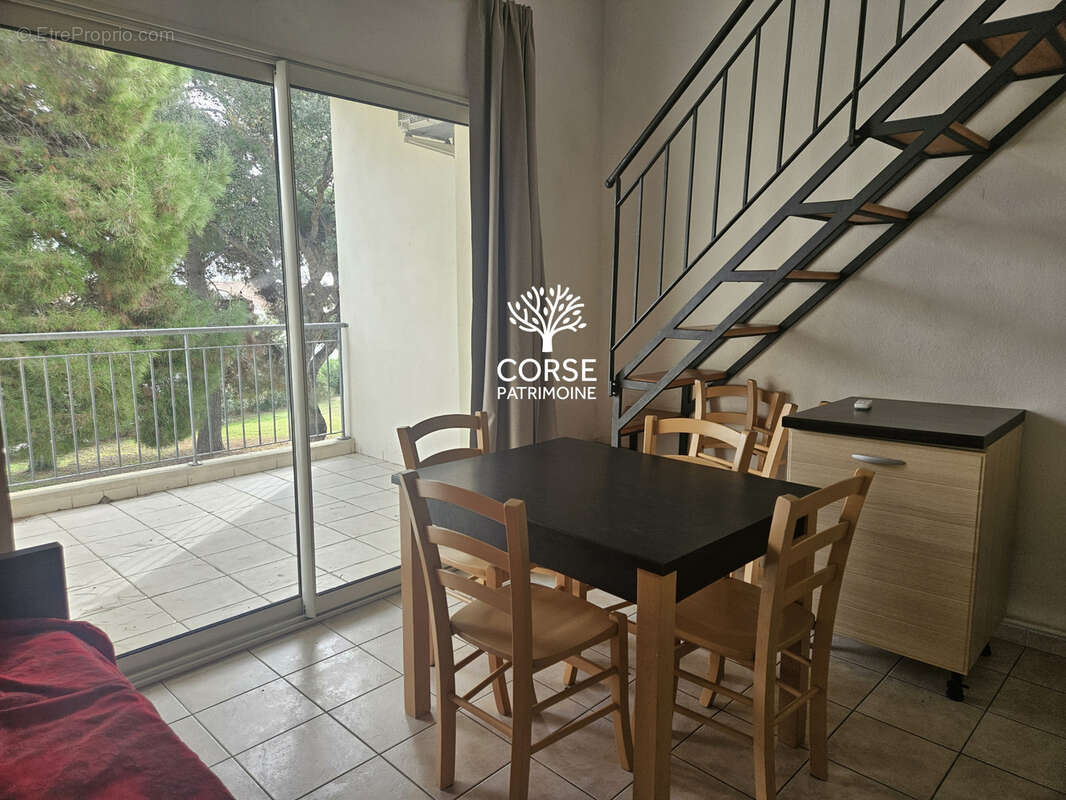 Appartement à LINGUIZZETTA