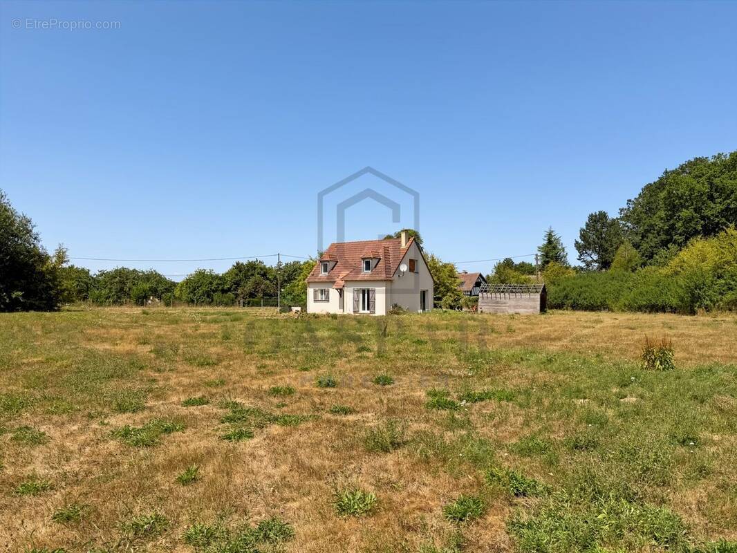 Maison 102 m² à Les Baux-De-Breteuil  - photo 2