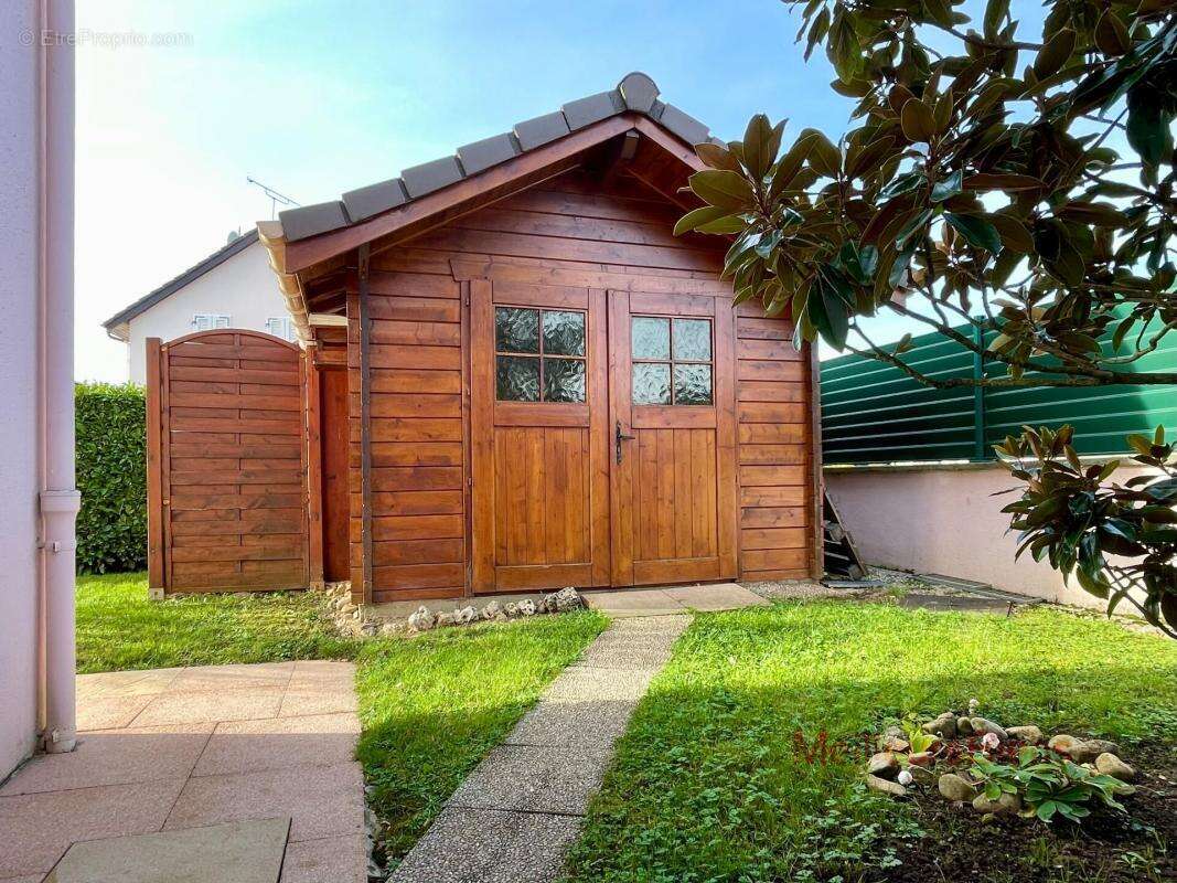 Maison à MESSIA-SUR-SORNE