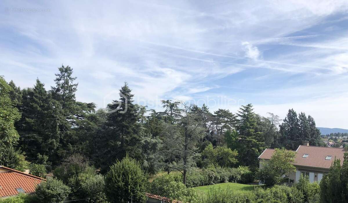 Appartement à LENTILLY