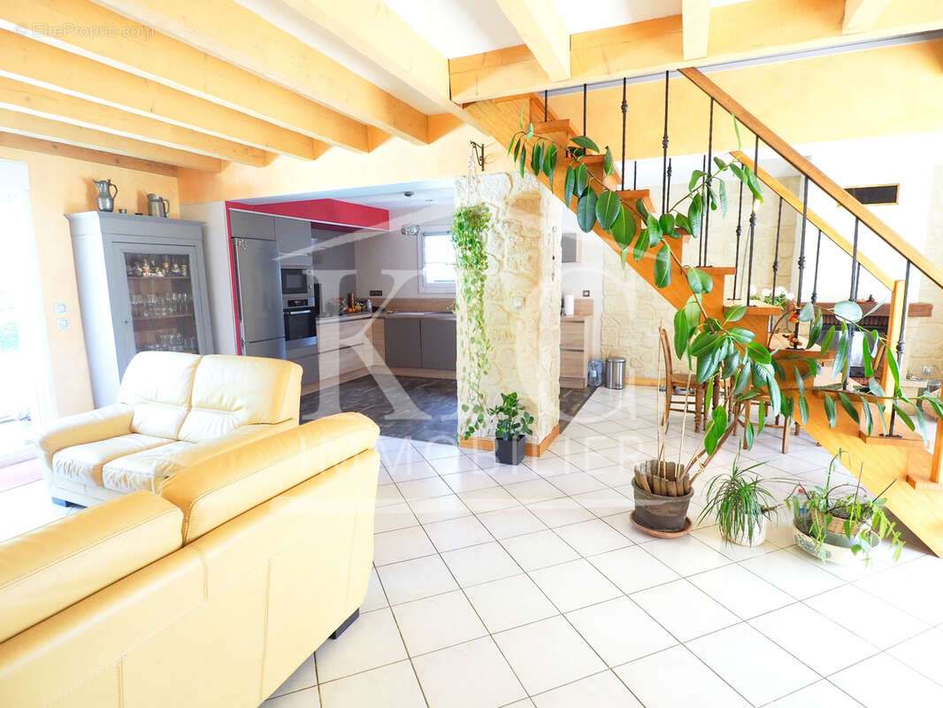 PROCHE CARCASSONNE - Maison 118 m2 4 chambres - Jardin, piscine, garage. - photo 3