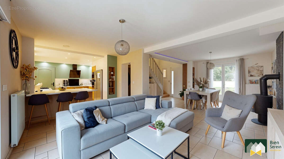 Maison à CLEVILLIERS