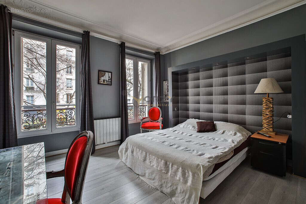 Appartement à PARIS-10E