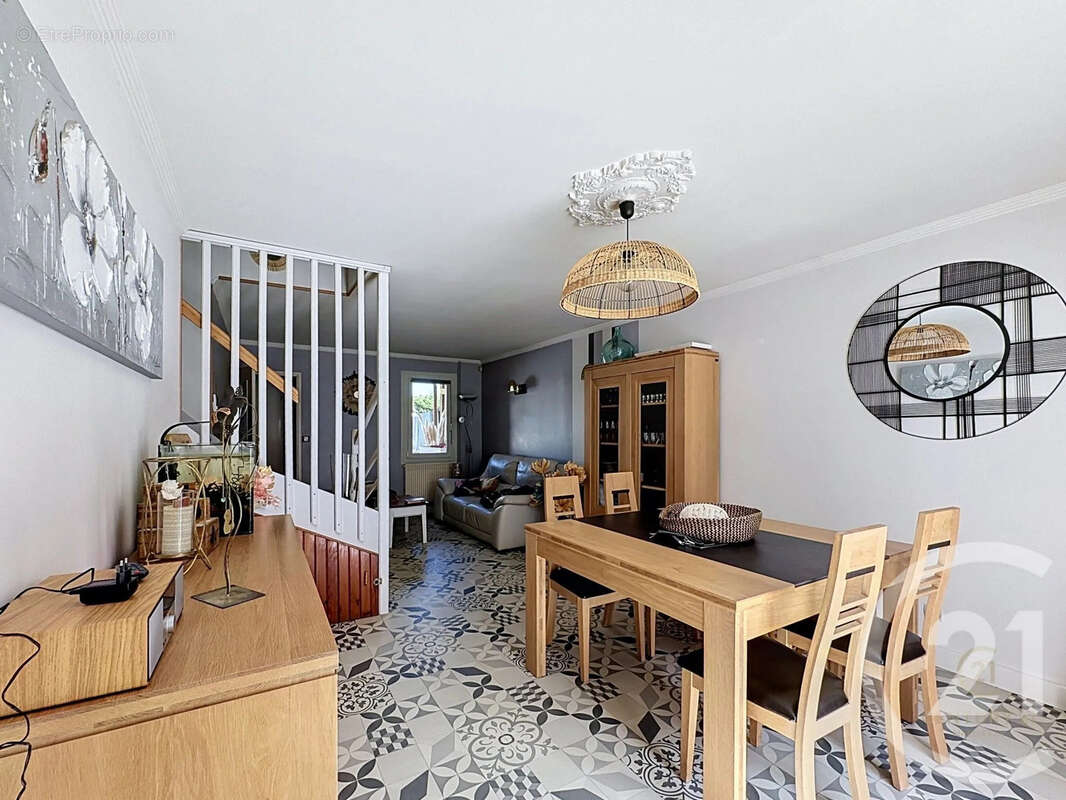 Maison 105 m² à Grigny  - photo 5