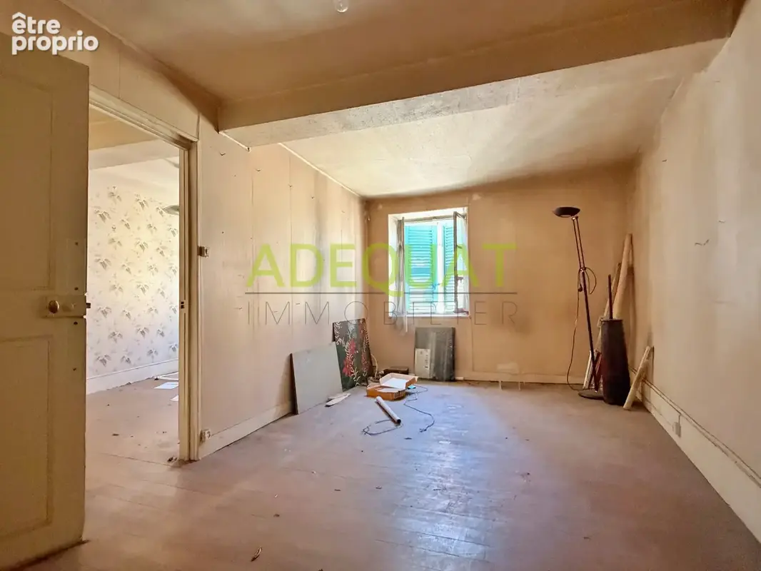 Ideal investisseurs et marchands de biens - immeuble avec combles amenageables et cave - photo 12