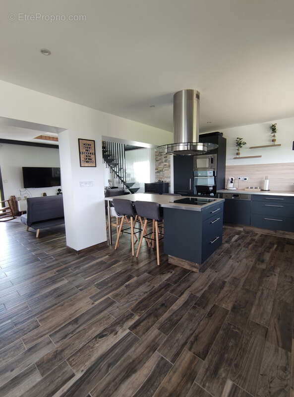 Maison à REVEL-TOURDAN