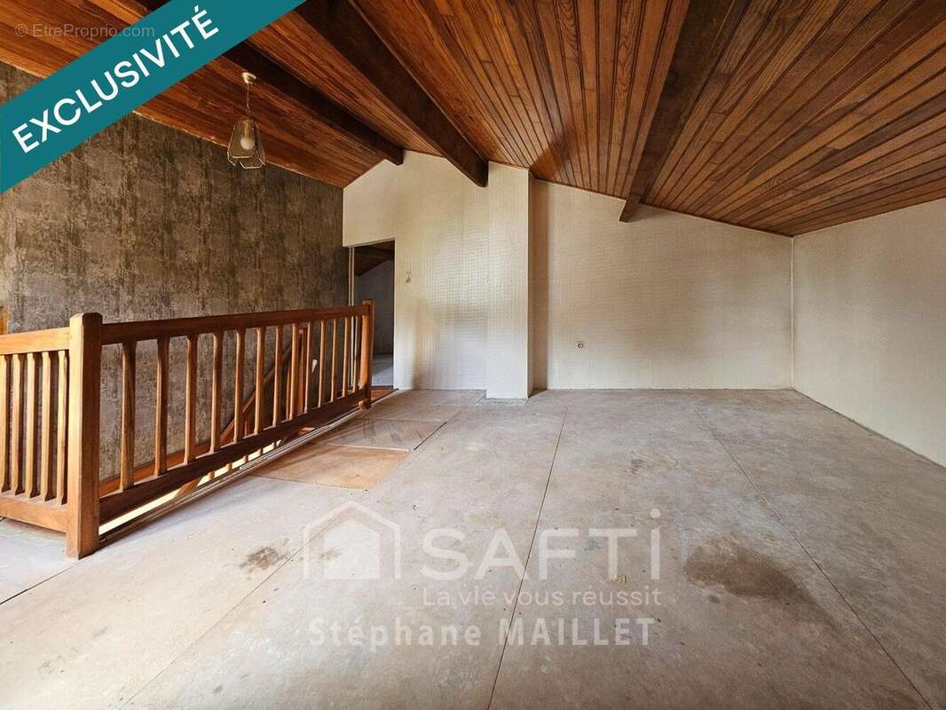 Maison 108 m² à Saint-Pierre-Du-Mont  - photo 9