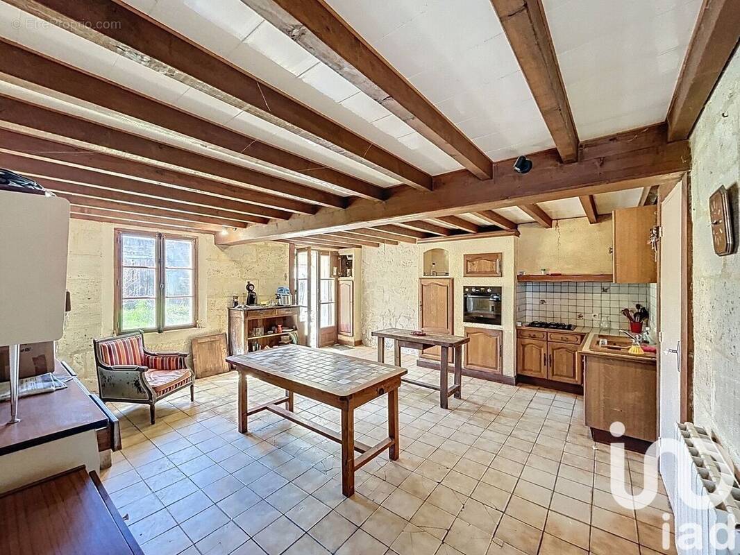 Photo 1 - Maison à SAINT-MEDARD-DE-GUIZIERES