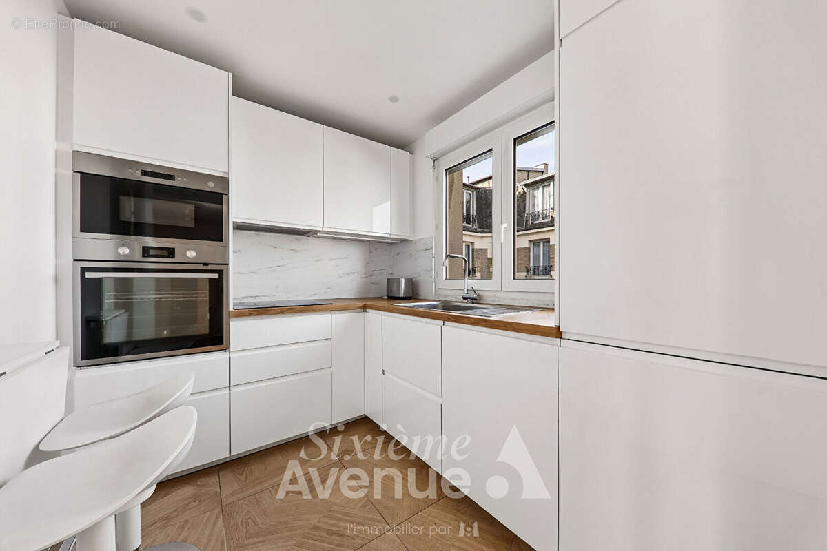 Appartement à PARIS-18E