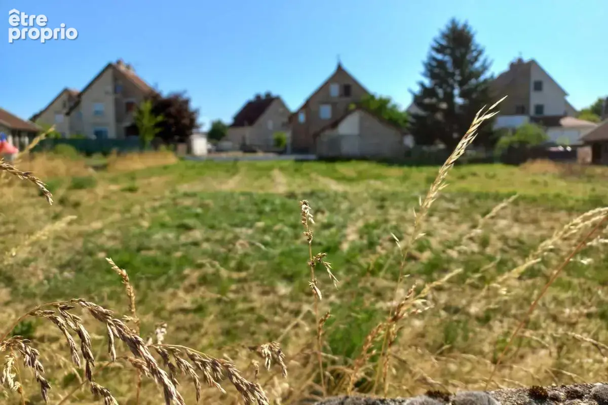 Terrain à CIRY-LE-NOBLE