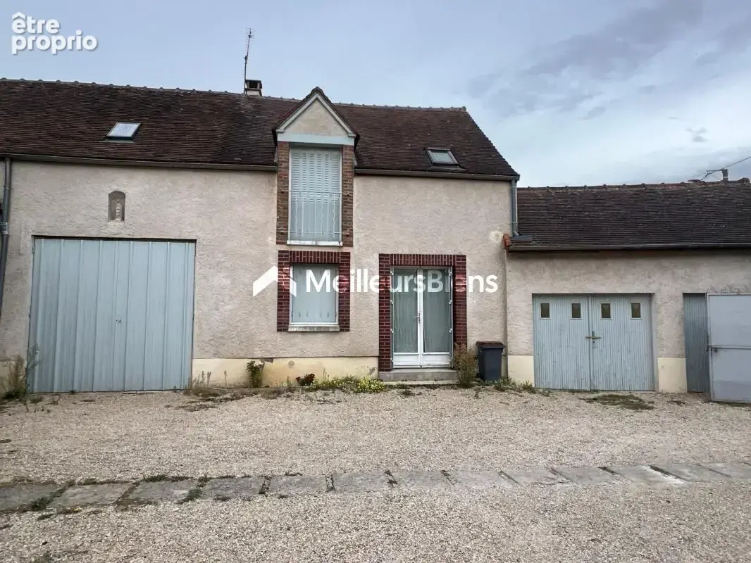 Ensemble immobilier - 134 m² composé d'une maison louée (T4) et d'une maison libre (T2) + grange et garages - photo 10