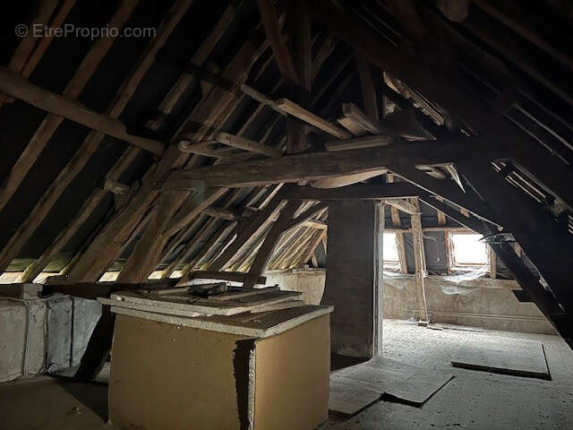 Maison à MONTRET
