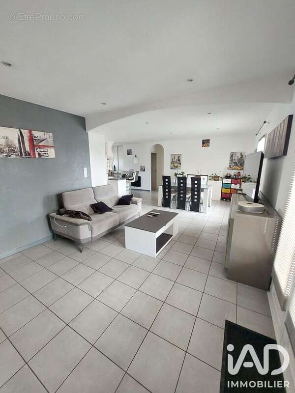 Maison 86 m² à Juillan  - photo 6