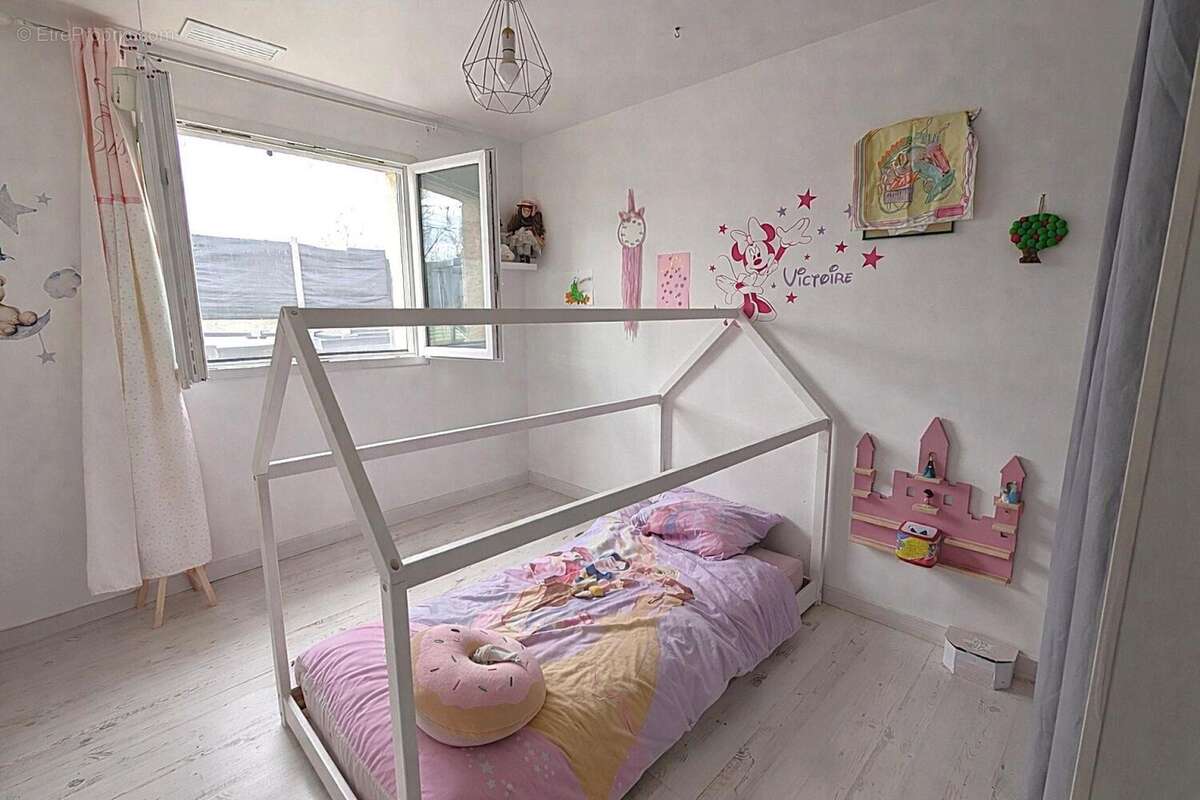 Maison 90 m² à Saint-Rambert-D'albon  - photo 7