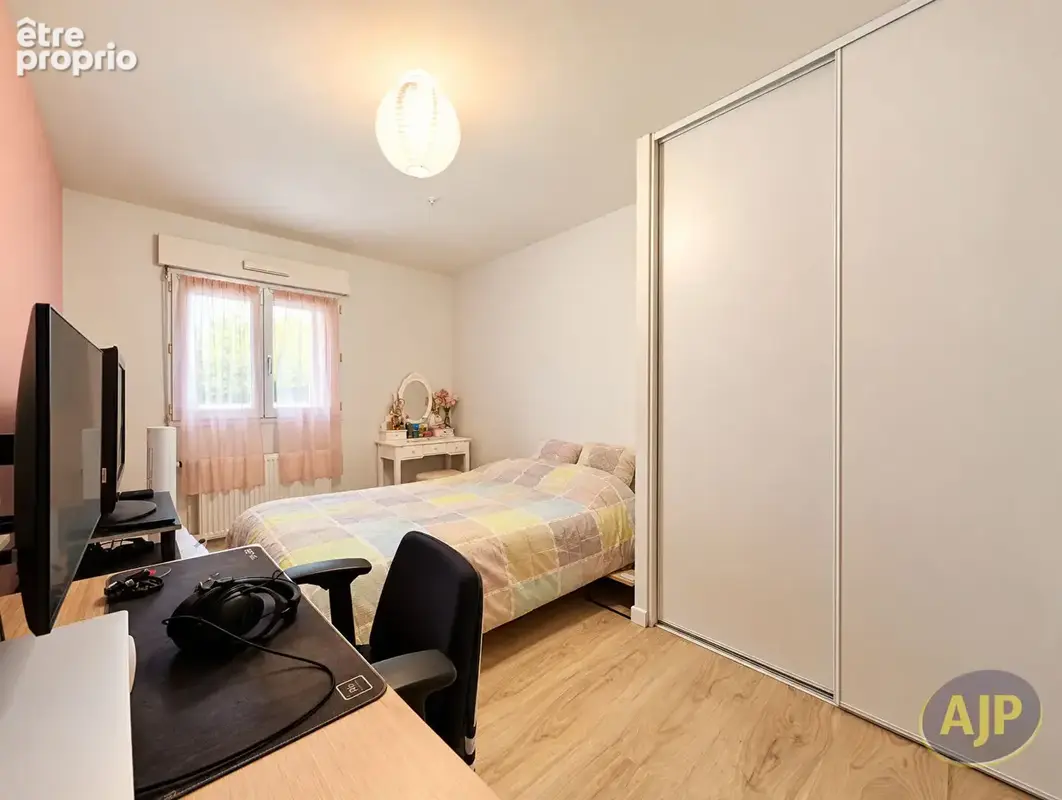 REZÉ - Maison 4 chambres - photo 6