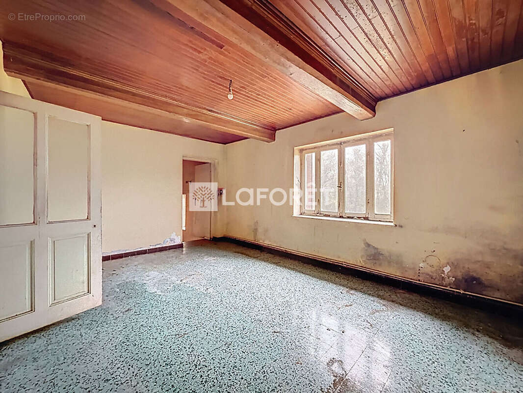 Maison à SAINT-ETIENNE-SUR-CHALARONNE