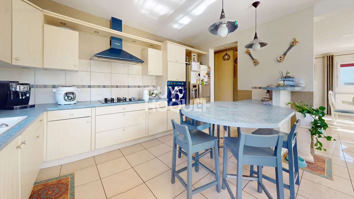 Maison à PORT-SUR-SAONE