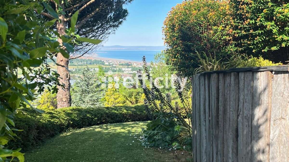 Maison à BENERVILLE-SUR-MER