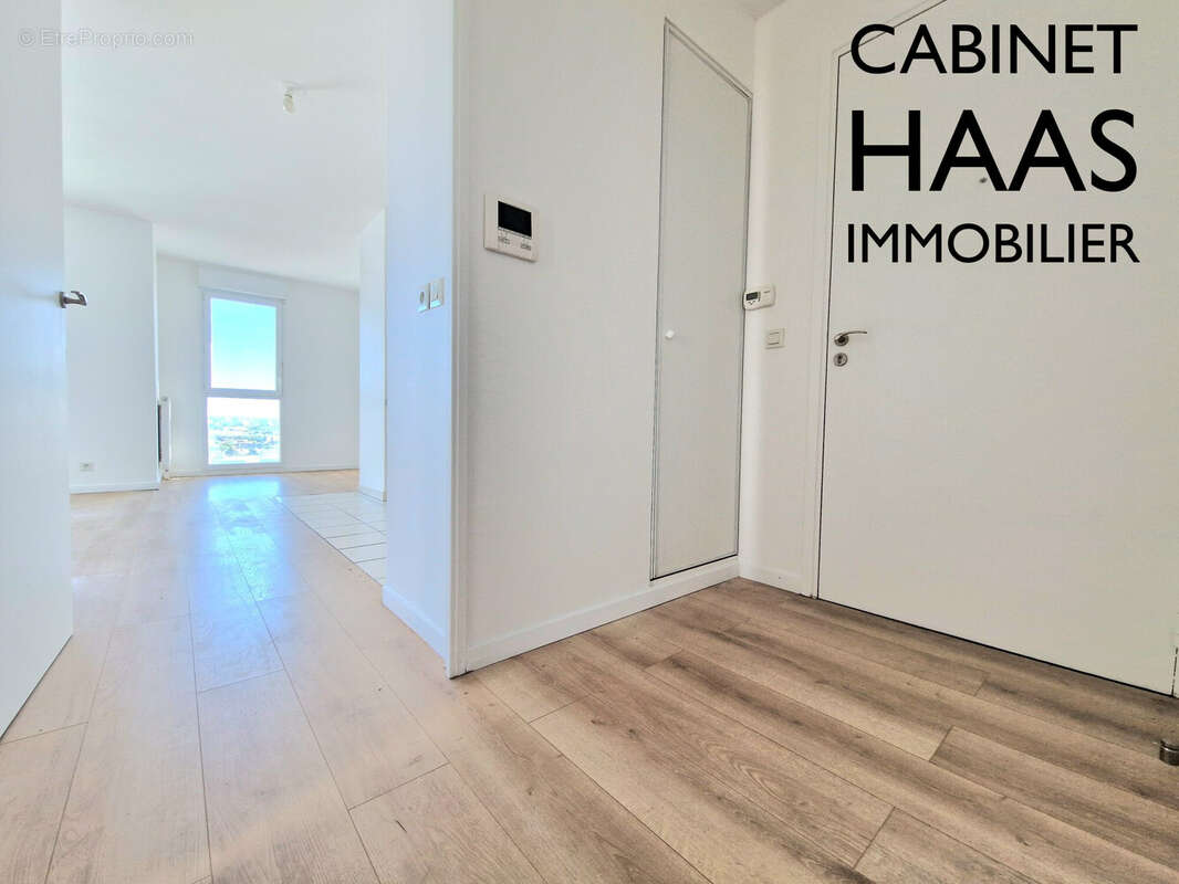 Entrée - Appartement à VITRY-SUR-SEINE