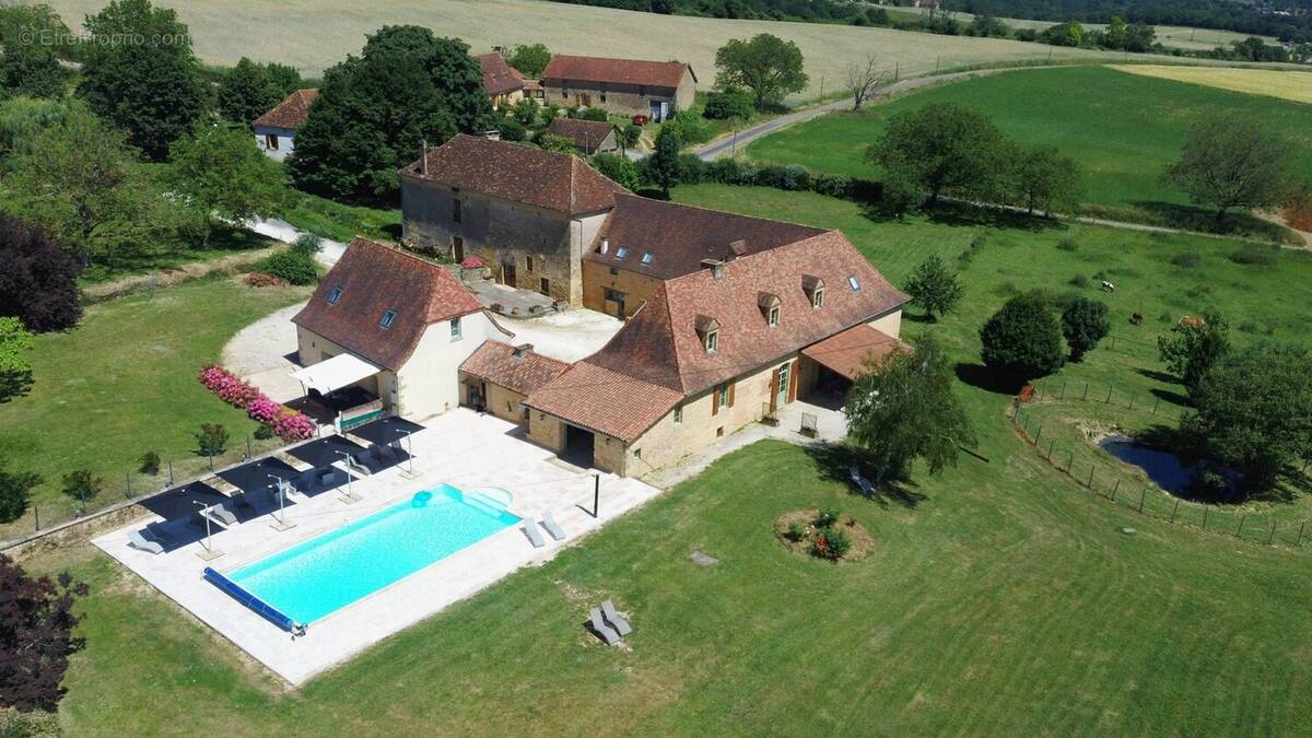 Maison à SAINT-MEDARD-D'EXCIDEUIL