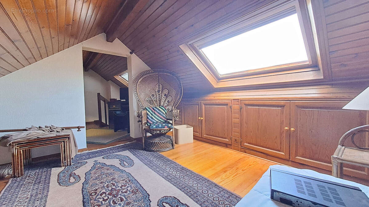 Maison à SAINT-REMY-LES-CHEVREUSE