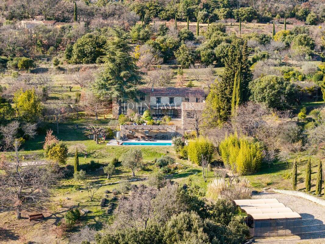 Maison à GORDES