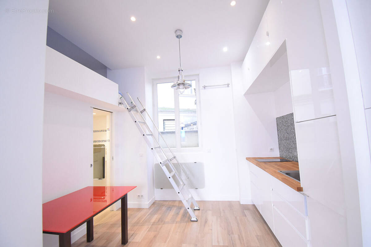 Appartement à PARIS-11E