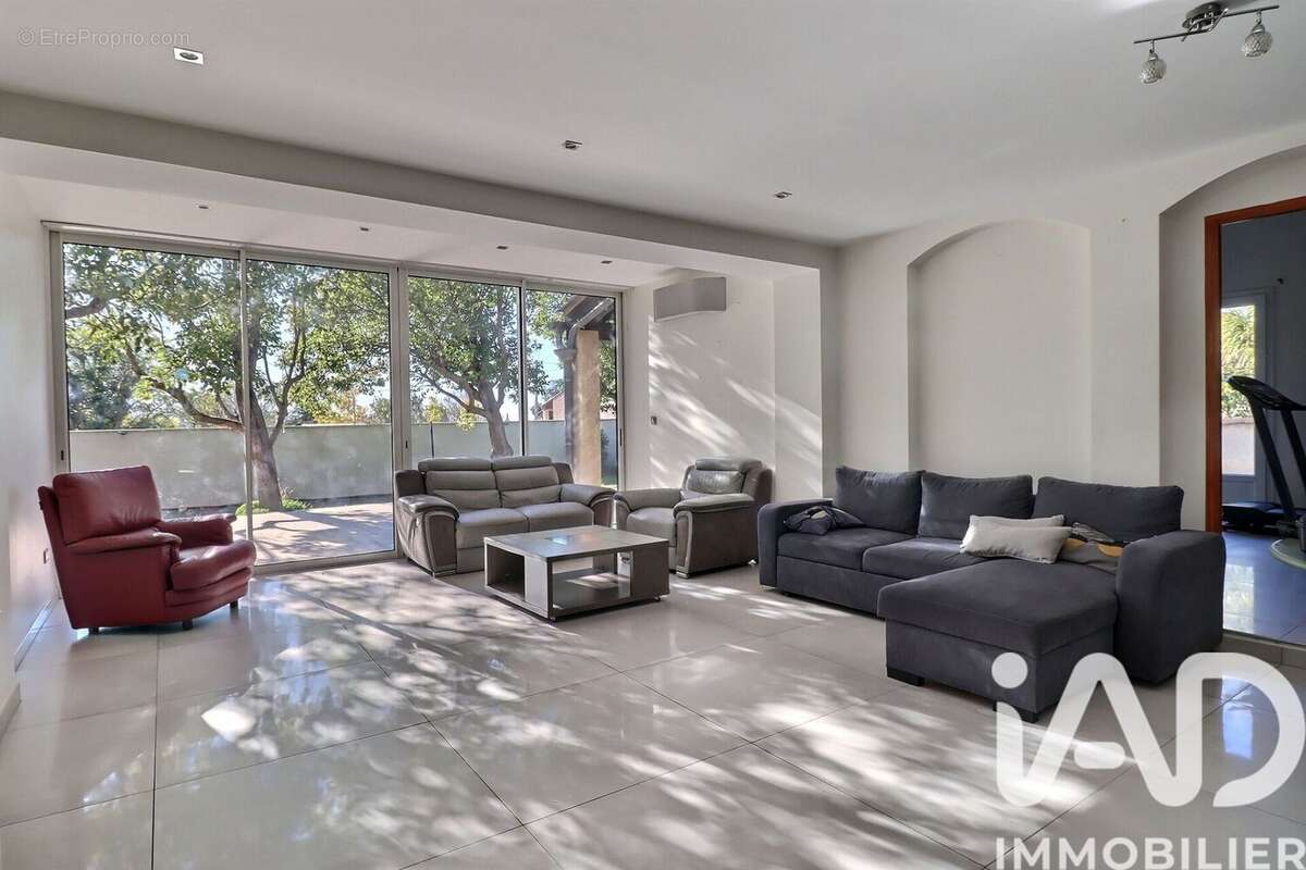 Photo 8 - Maison à MARSEILLE-14E