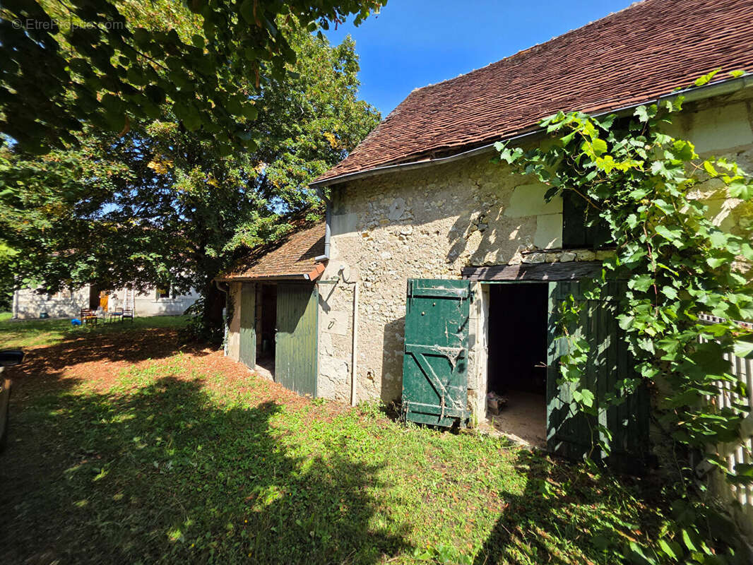 Maison à NEONS-SUR-CREUSE