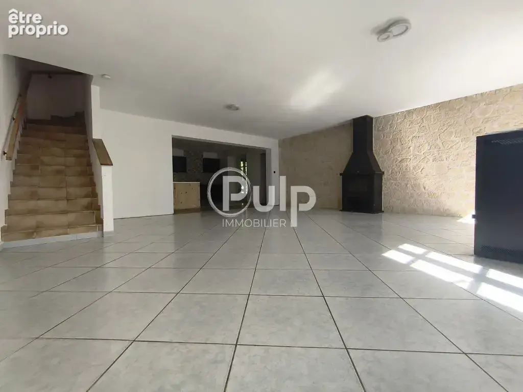 Villeneuve-la-comtesse Maison T6 - photo 2