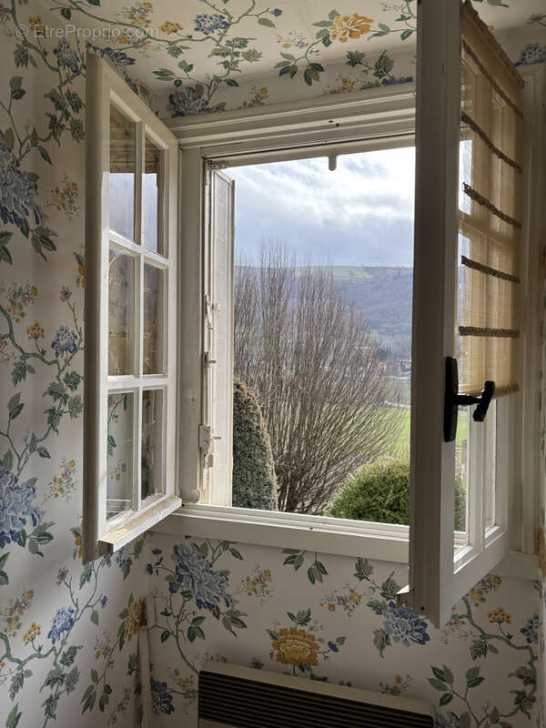 Maison à VIC-SUR-CERE