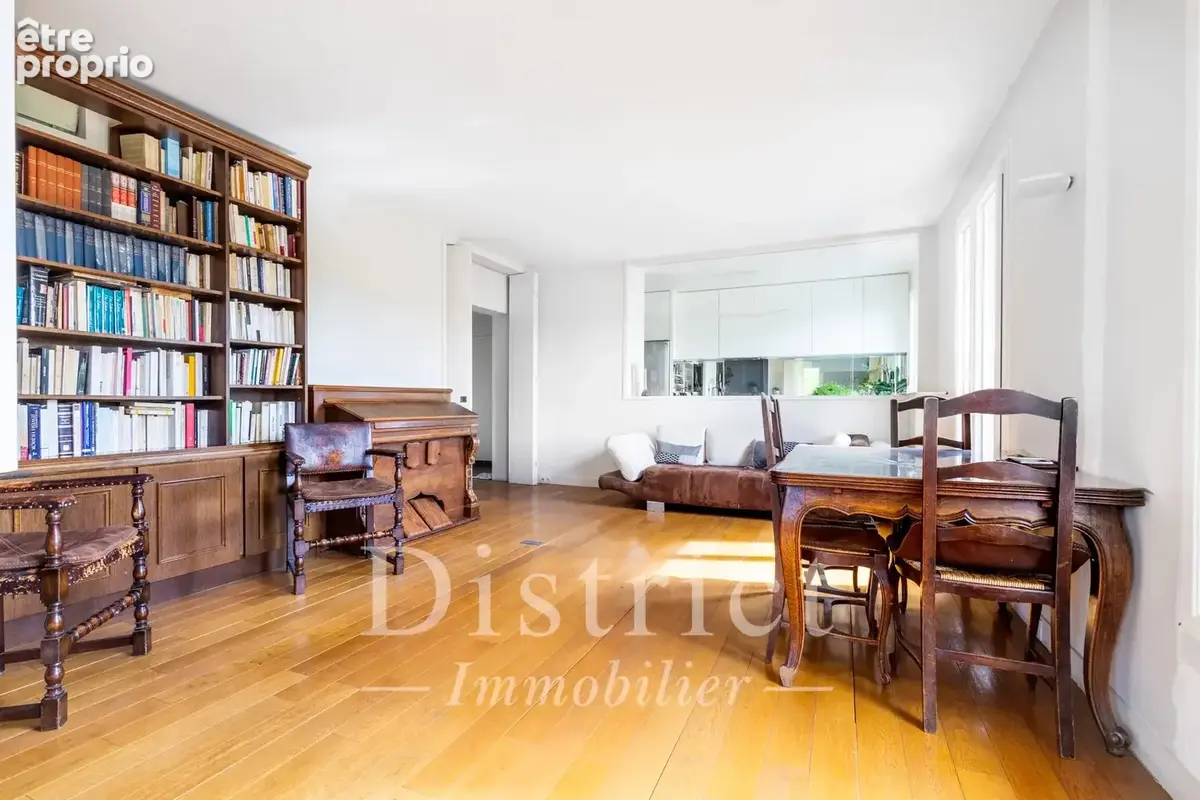 Marais-Ile Saint Louis. Appartement de 4 pièces de 86m² aux vues panoramiques. - photo 5