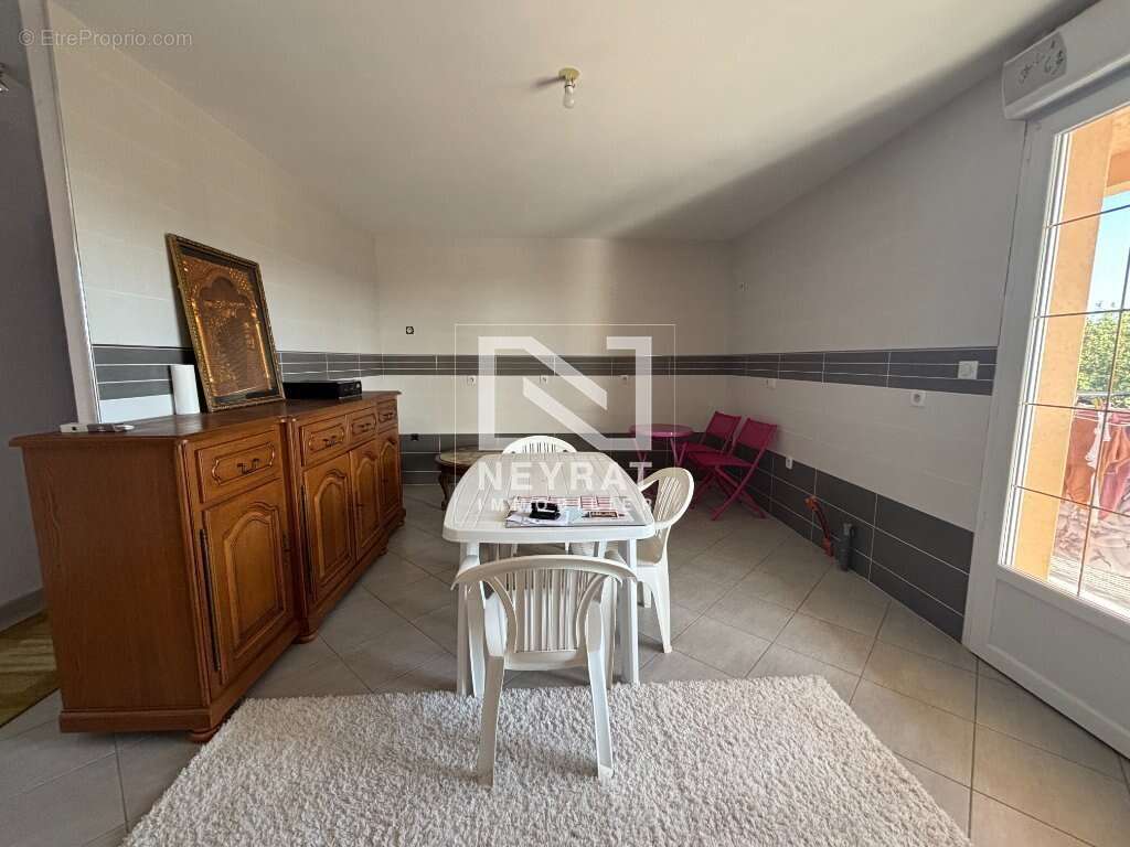 Maison - 4 chambres - MONTCENIS - 318,50 m2 - 290 000 € - photo 6