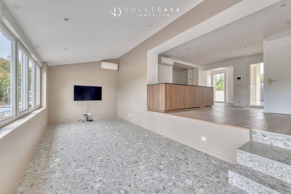 Maison à LE PERREUX-SUR-MARNE