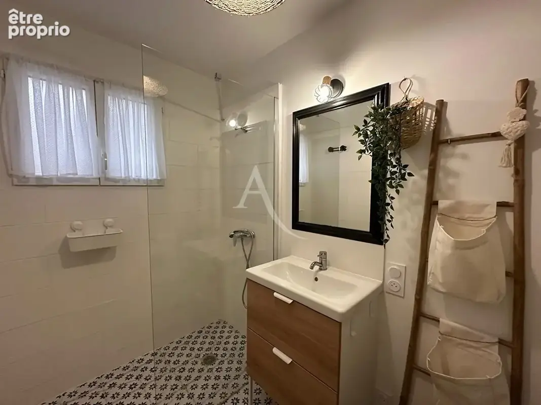 Propriete de 164.92 m2 avec terrasse jardin parking a greoux les bains - photo 6