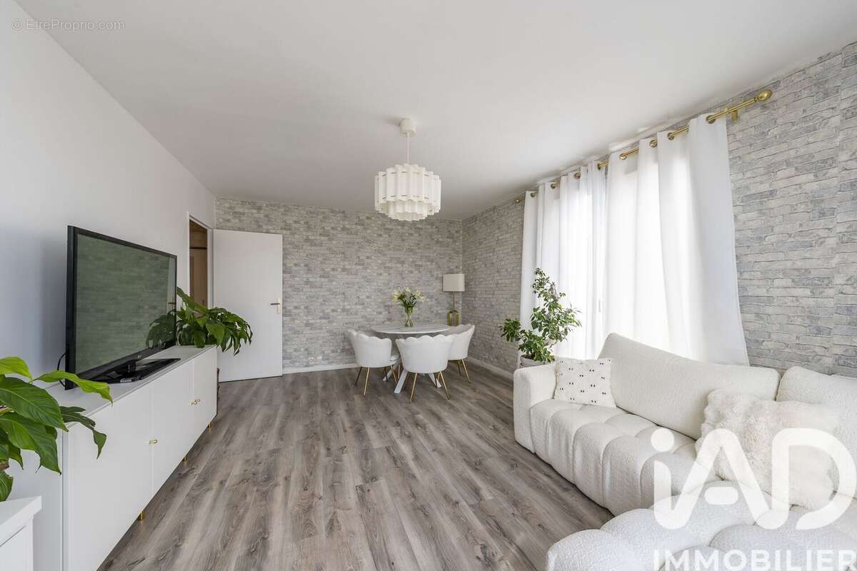 Photo 3 - Appartement à CHEVILLY-LARUE