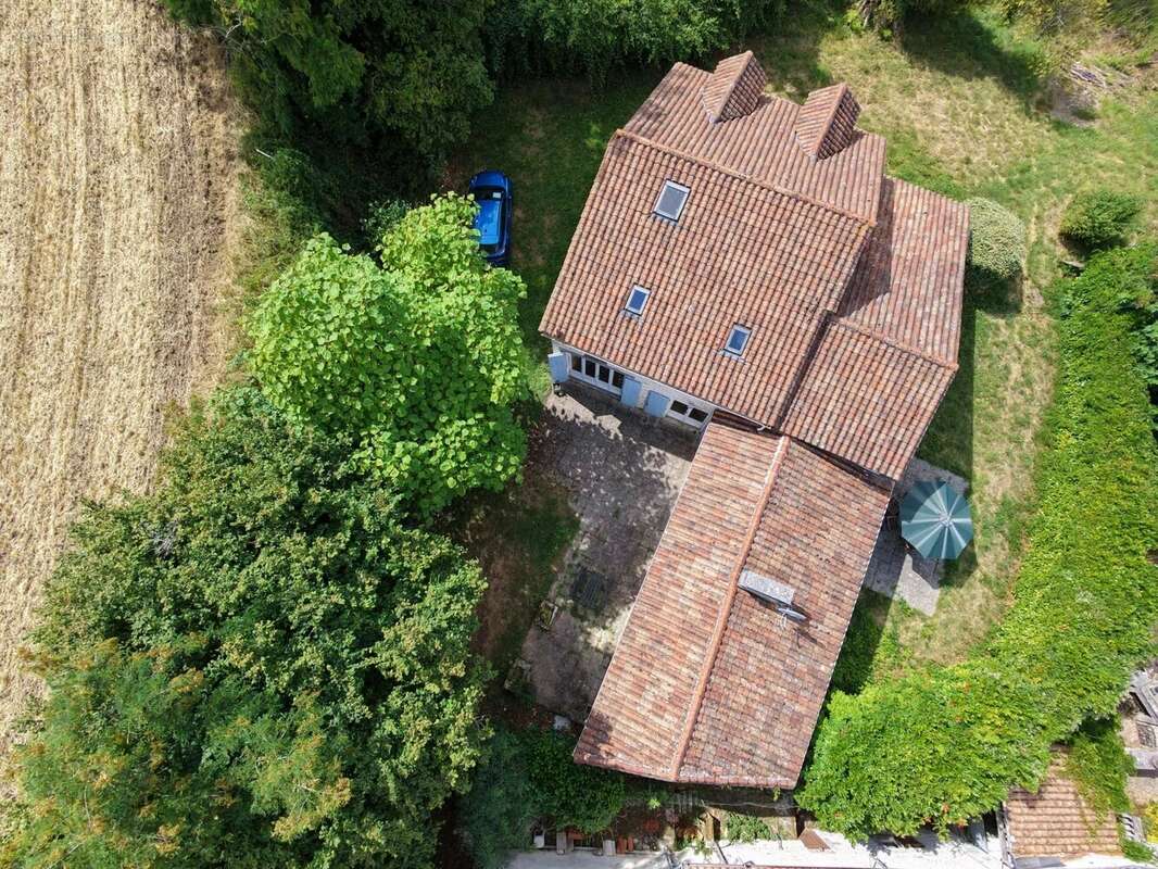 Propriété de trois chambres en bon état avec une vue magnifique - photo 20