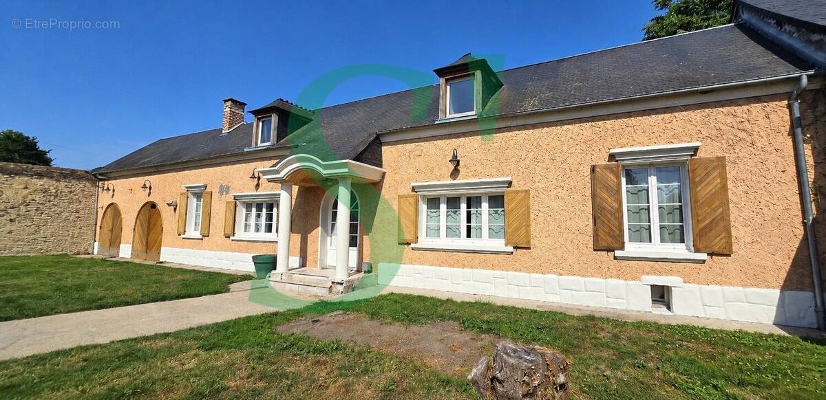 Maison à MARINES