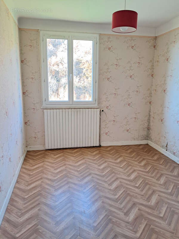 Maison à GAGNAC-SUR-CERE