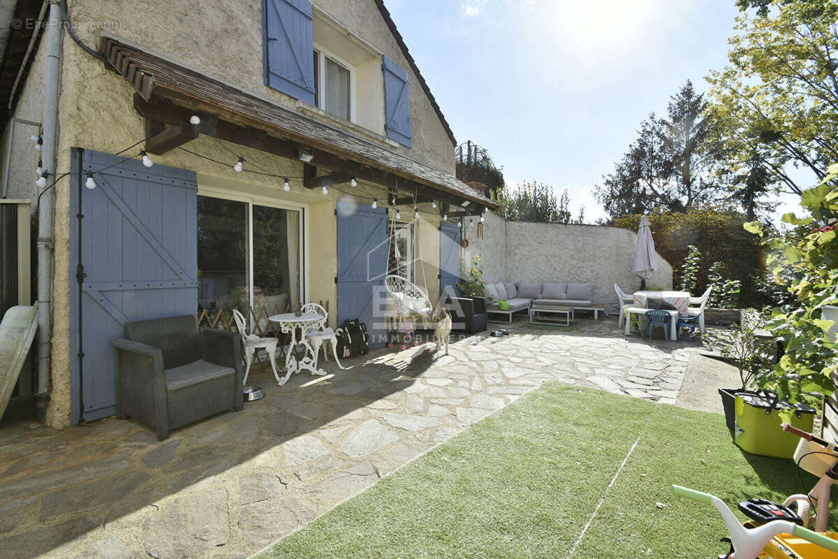 Maison à JOUARS-PONTCHARTRAIN