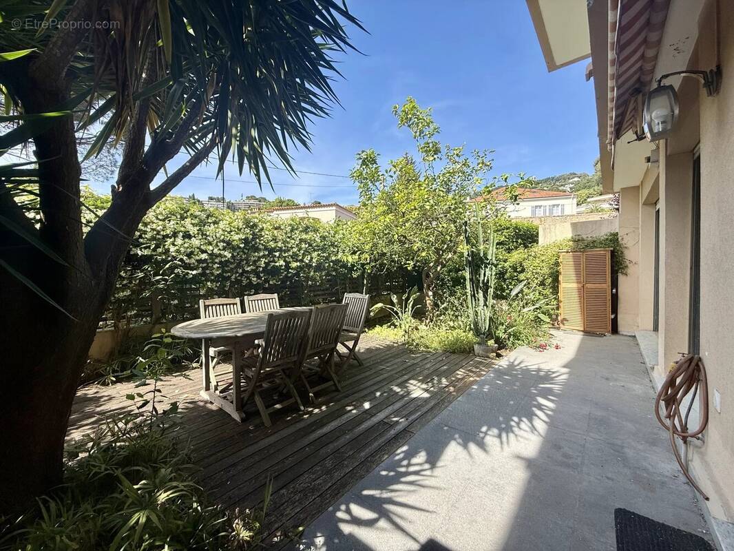 Appartement à LE CANNET