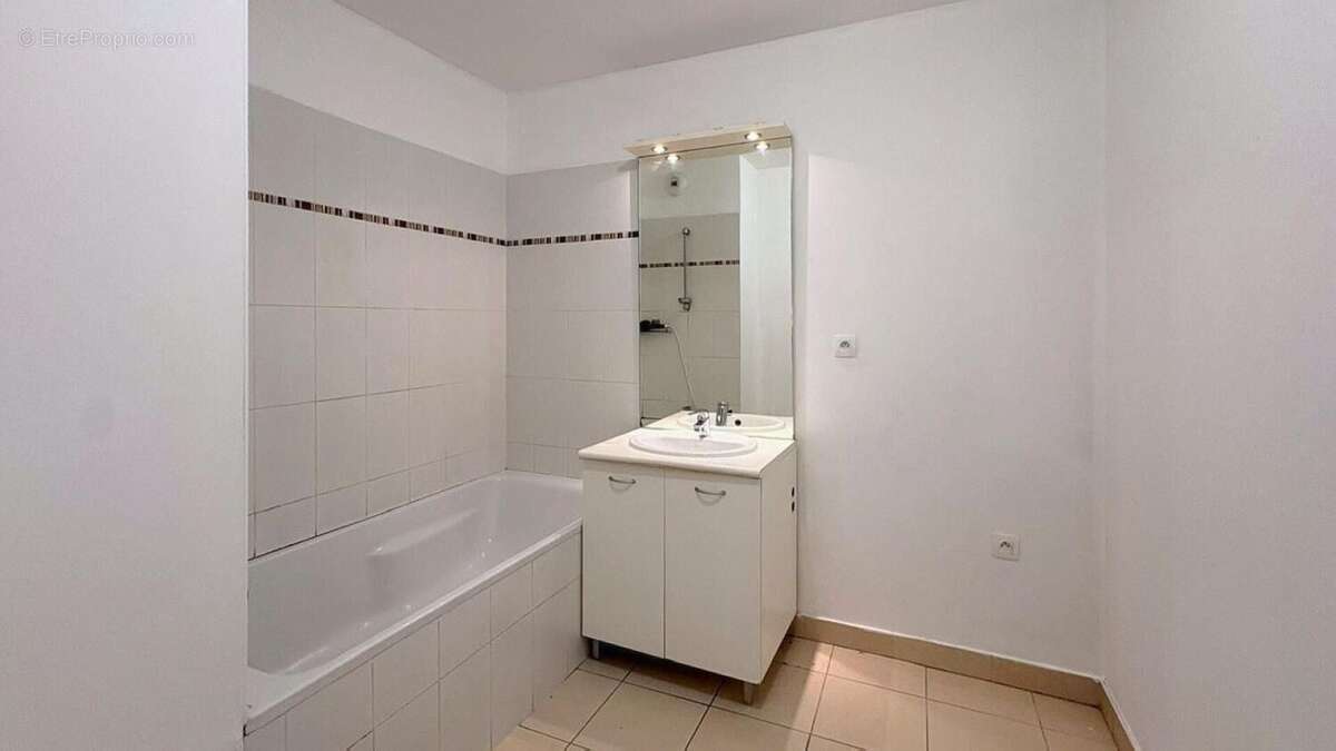 Photo 4 - Appartement à VILLEURBANNE